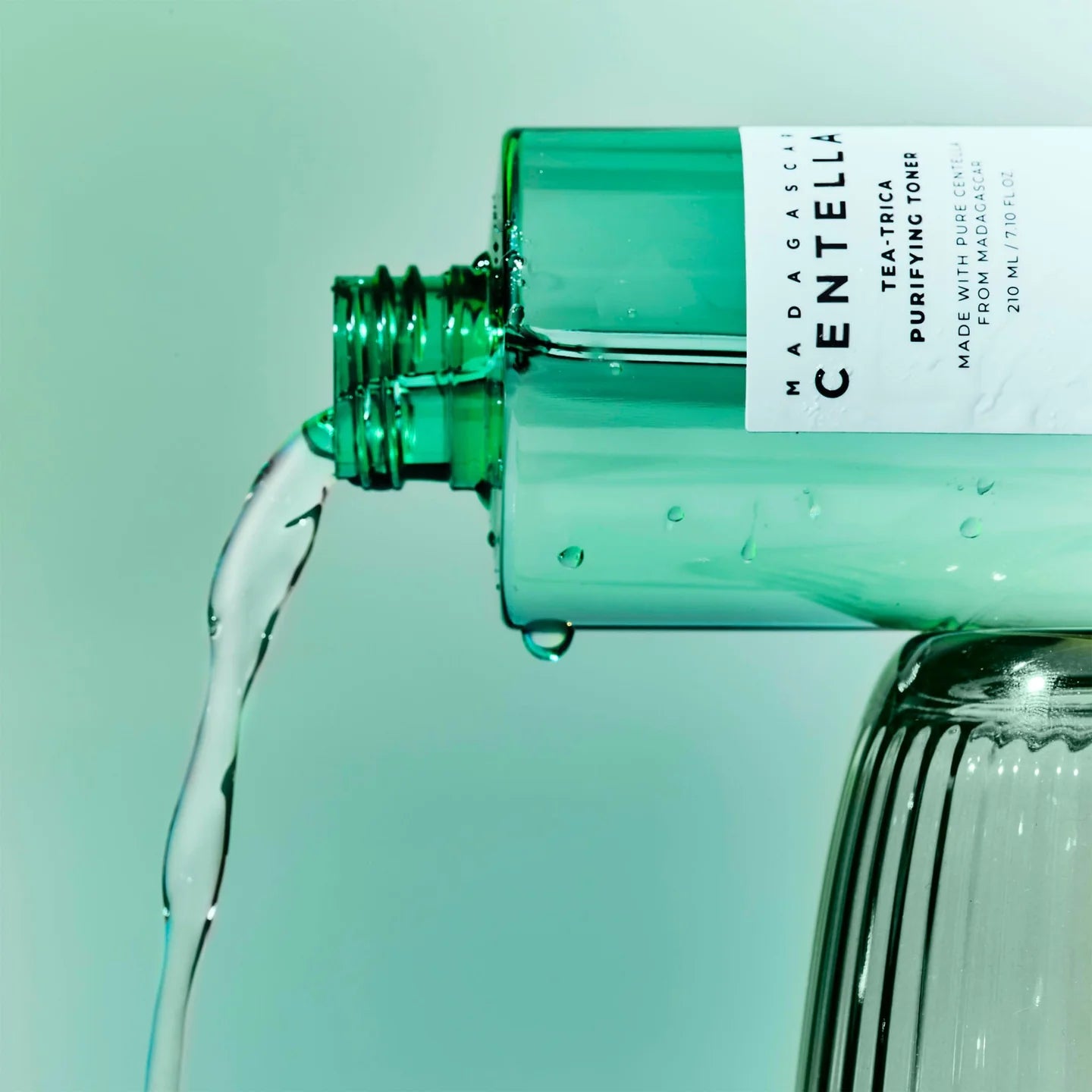SKIN1004 MADAGSCAR CENTELLA TEA-TRICA PURIFYING TONER 210ML